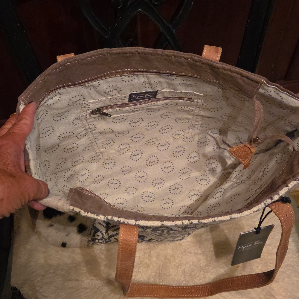 NWT Myra Large Leather Canvas Cowhide Cotton Rug Tote - Picture 13 of 13